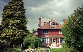 Rosemead Guest House Claygate 4*